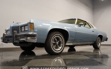 Pontiac-Grand-prix-1976-Athena-Blue-White-12