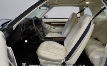 Pontiac-Grand-prix-1976-Athena-Blue-White-13