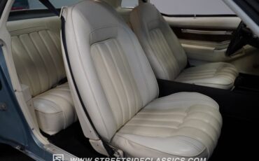 Pontiac-Grand-prix-1976-Athena-Blue-White-18