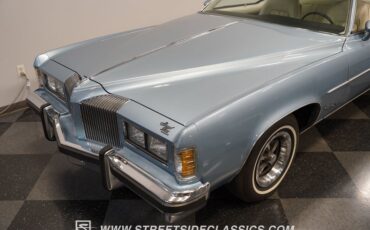 Pontiac-Grand-prix-1976-Athena-Blue-White-20