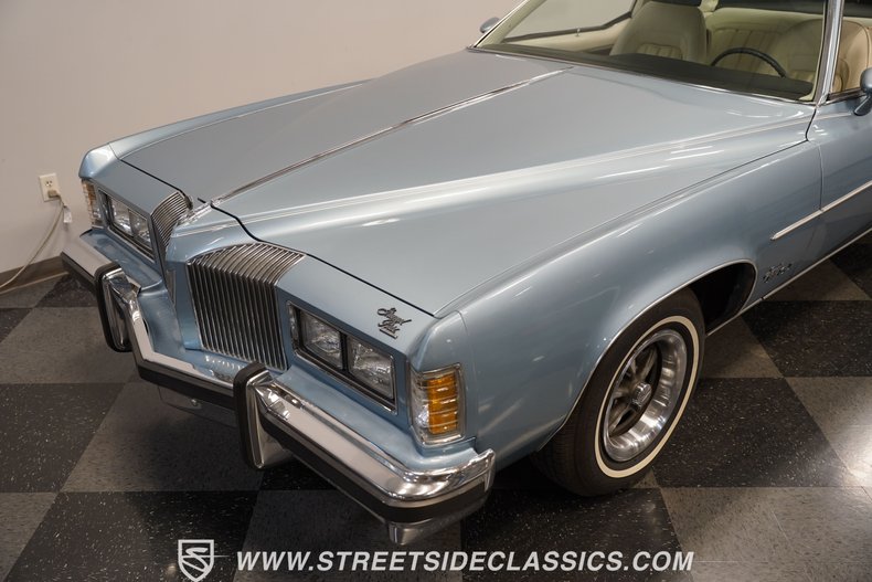 Pontiac-Grand-prix-1976-Athena-Blue-White-20