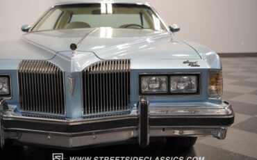Pontiac-Grand-prix-1976-Athena-Blue-White-23