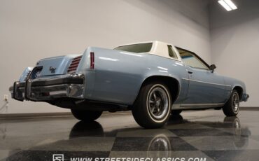 Pontiac-Grand-prix-1976-Athena-Blue-White-28
