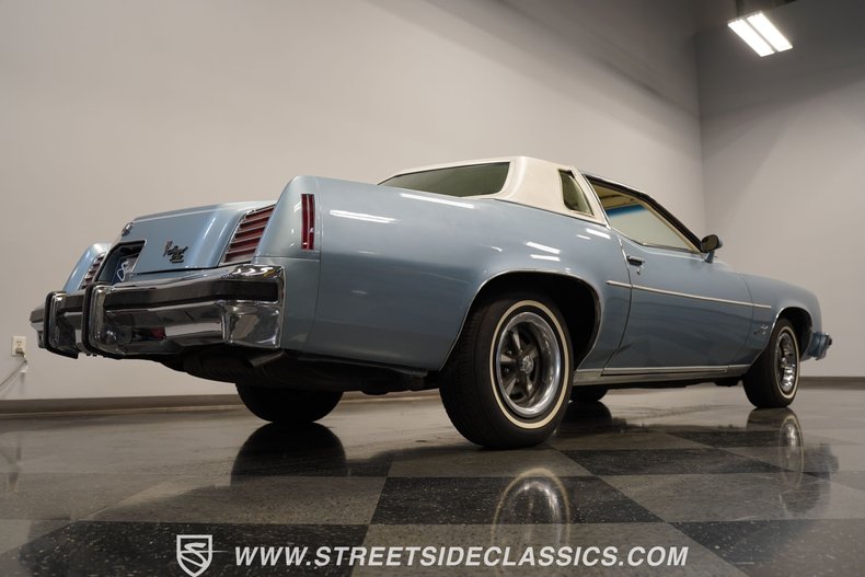 Pontiac-Grand-prix-1976-Athena-Blue-White-28