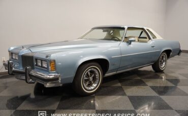 Pontiac-Grand-prix-1976-Athena-Blue-White-3