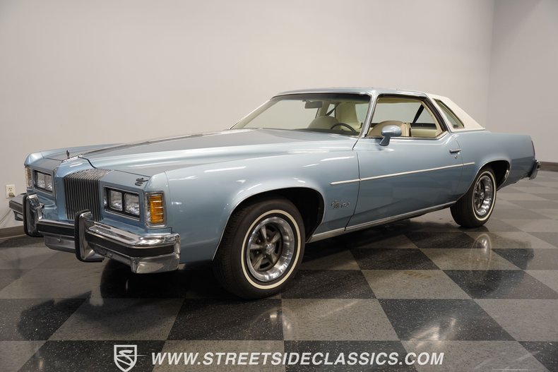 Pontiac-Grand-prix-1976-Athena-Blue-White-3