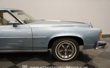 Pontiac-Grand-prix-1976-Athena-Blue-White-31