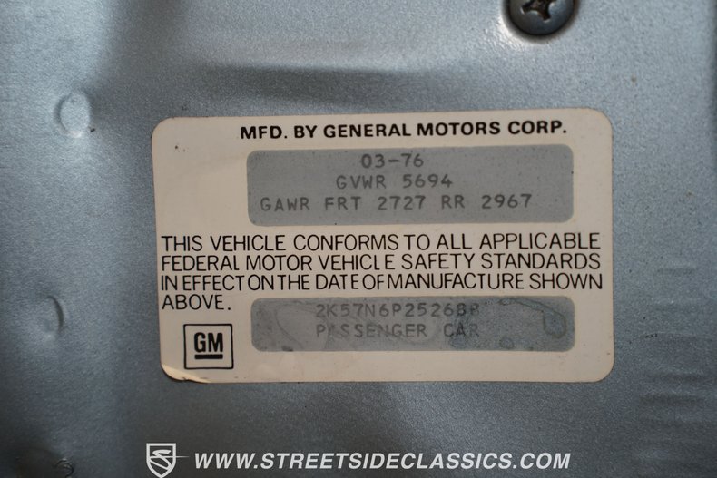 Pontiac-Grand-prix-1976-Athena-Blue-White-42