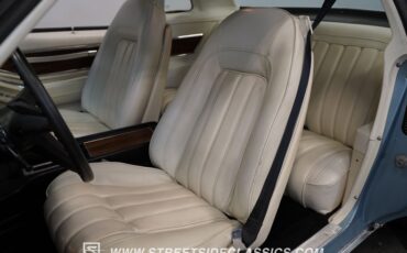 Pontiac-Grand-prix-1976-Athena-Blue-White-44