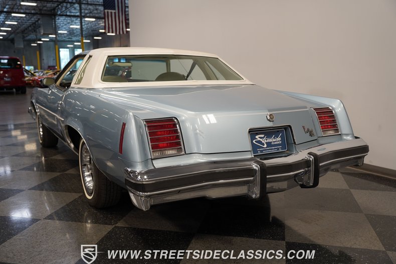 Pontiac-Grand-prix-1976-Athena-Blue-White-6