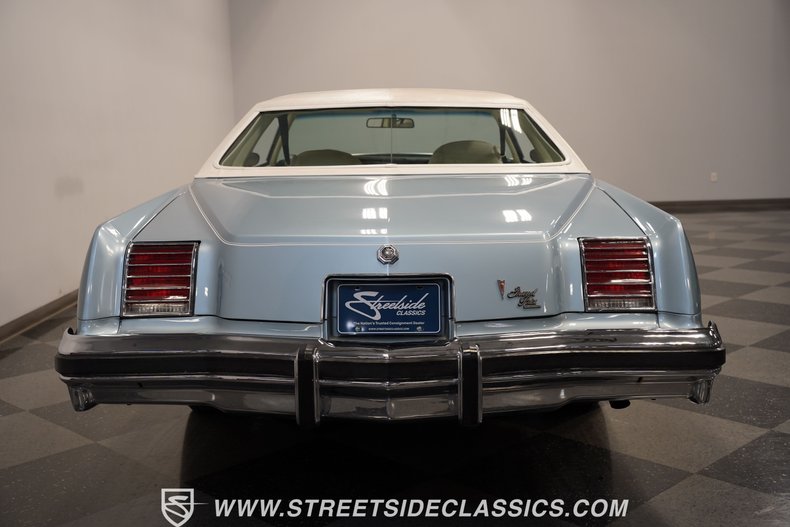 Pontiac-Grand-prix-1976-Athena-Blue-White-7
