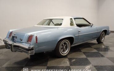Pontiac-Grand-prix-1976-Athena-Blue-White-9