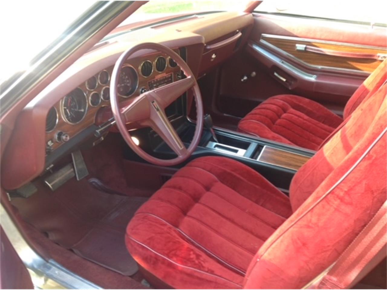 Pontiac-Grand-prix-1976-Silver-Maroon-7