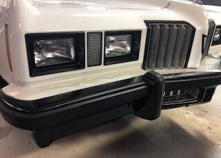Pontiac-Grand-prix-1977-White-Light-Tan-15