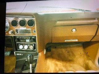 Pontiac-Grand-prix-1977-White-Light-Tan-19
