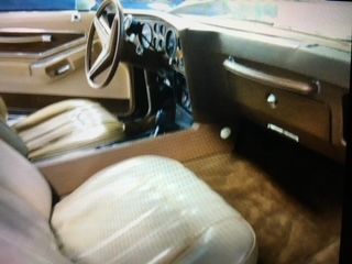 Pontiac-Grand-prix-1977-White-Light-Tan-25