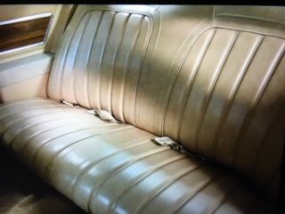 Pontiac-Grand-prix-1977-White-Light-Tan-30