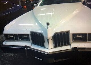 Pontiac-Grand-prix-1977-White-Light-Tan-6