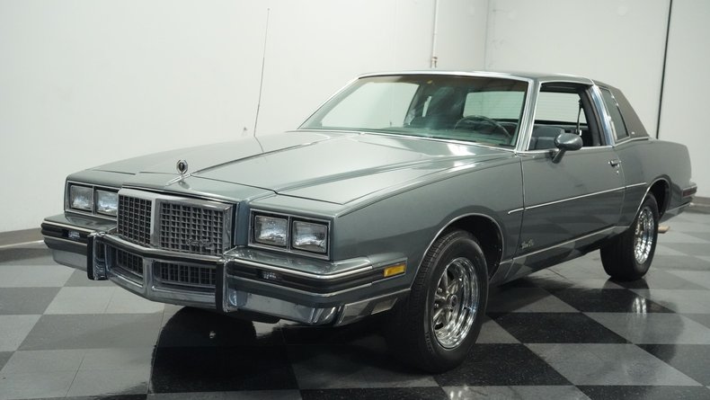 Pontiac-Grand-prix-1985-Medium-Gray-Medium-Dark-Gray-13