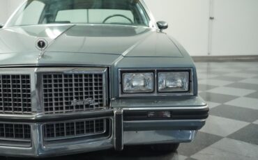 Pontiac-Grand-prix-1985-Medium-Gray-Medium-Dark-Gray-27