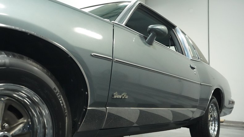 Pontiac-Grand-prix-1985-Medium-Gray-Medium-Dark-Gray-29