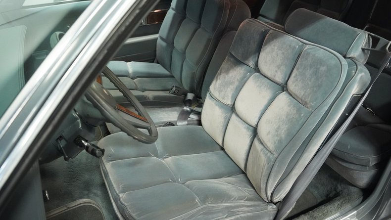 Pontiac-Grand-prix-1985-Medium-Gray-Medium-Dark-Gray-35