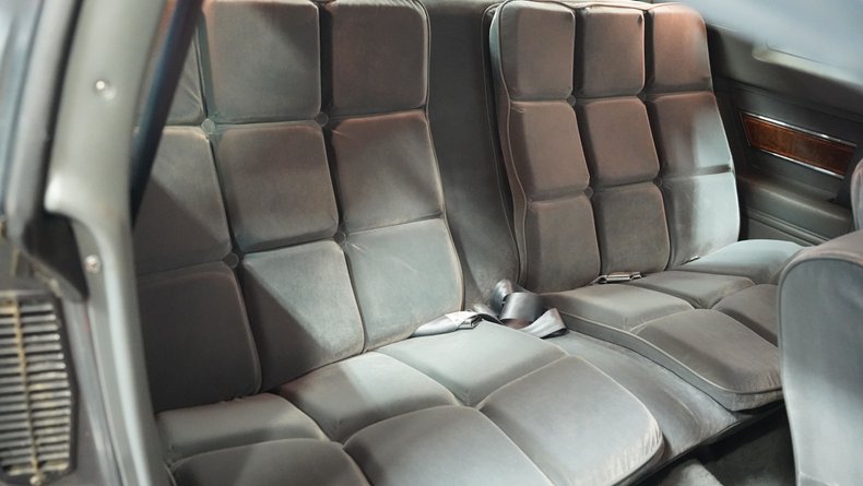 Pontiac-Grand-prix-1985-Medium-Gray-Medium-Dark-Gray-37