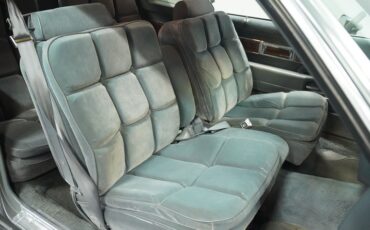 Pontiac-Grand-prix-1985-Medium-Gray-Medium-Dark-Gray-38