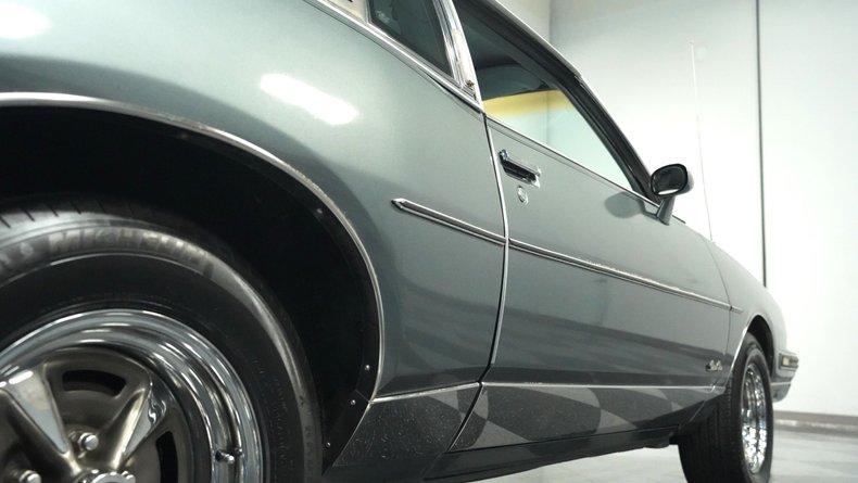 Pontiac-Grand-prix-1985-Medium-Gray-Medium-Dark-Gray-7