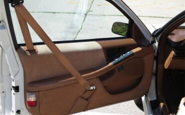 Pontiac-Grand-prix-1989-White-Beige-12