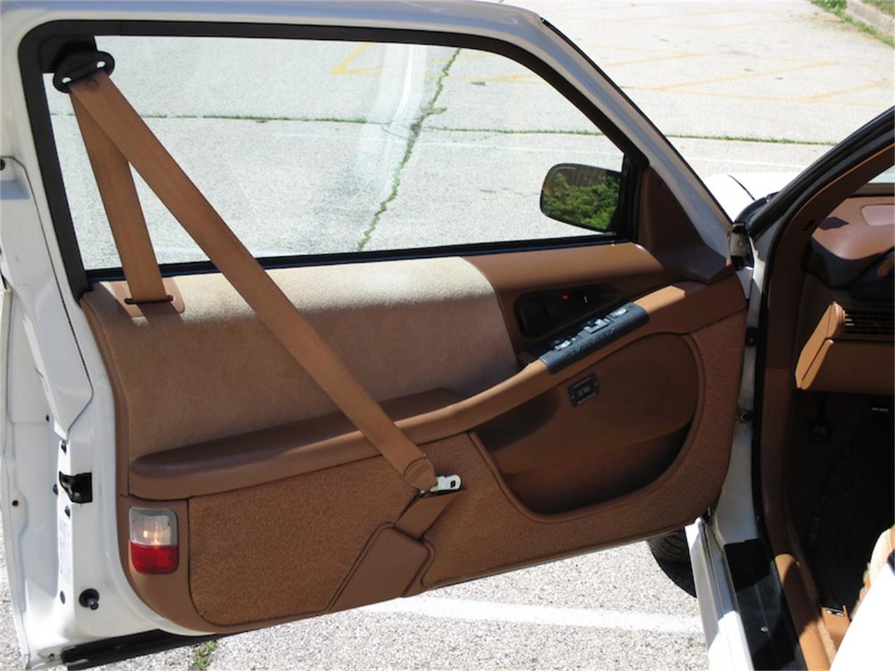Pontiac-Grand-prix-1989-White-Beige-12