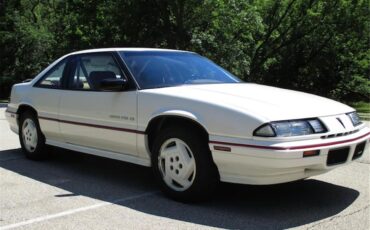 Pontiac-Grand-prix-1989-White-Beige-3