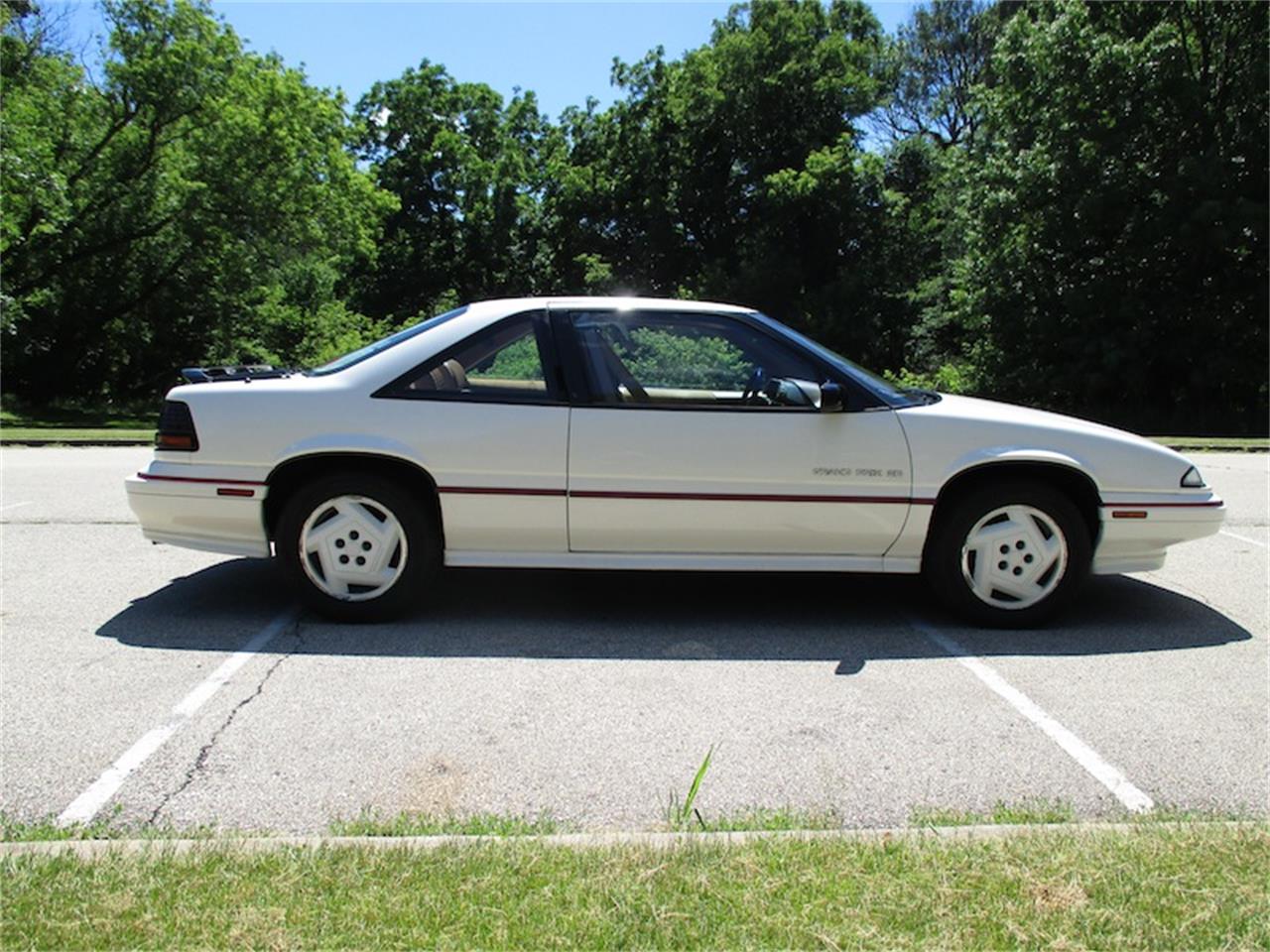 Pontiac-Grand-prix-1989-White-Beige-4