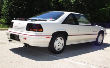 Pontiac-Grand-prix-1989-White-Beige-5