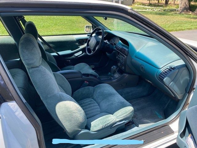 Pontiac-Grand-prix-1995-4