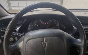 Pontiac-Grand-prix-se-1995-10