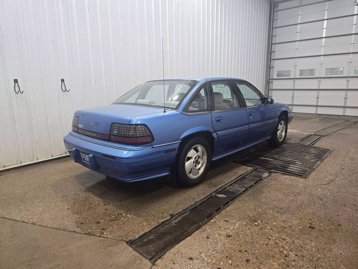 Pontiac-Grand-prix-se-1995-3