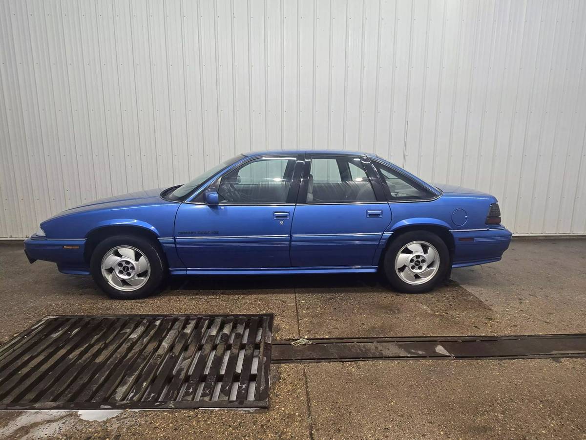 Pontiac-Grand-prix-se-1995-6
