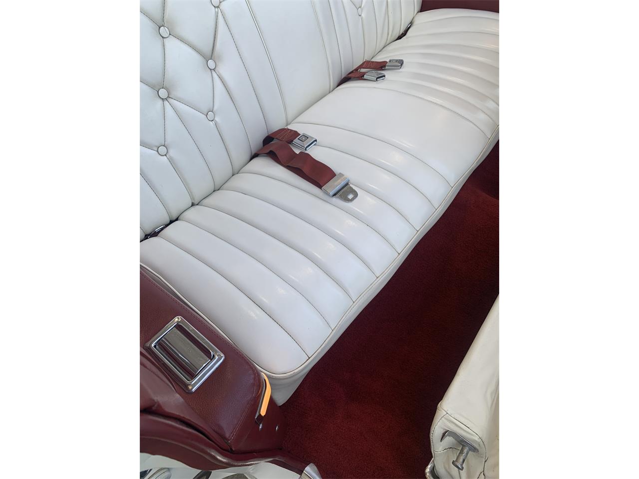 Pontiac-Grand-ville-1975-White-White-19