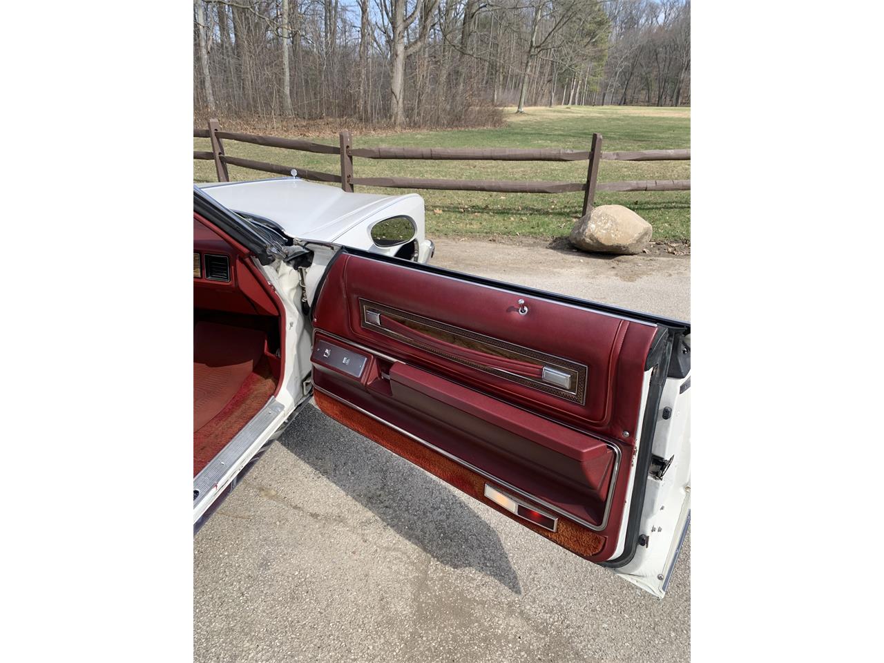 Pontiac-Grand-ville-1975-White-White-20