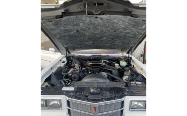 Pontiac-Grand-ville-1975-White-White-21