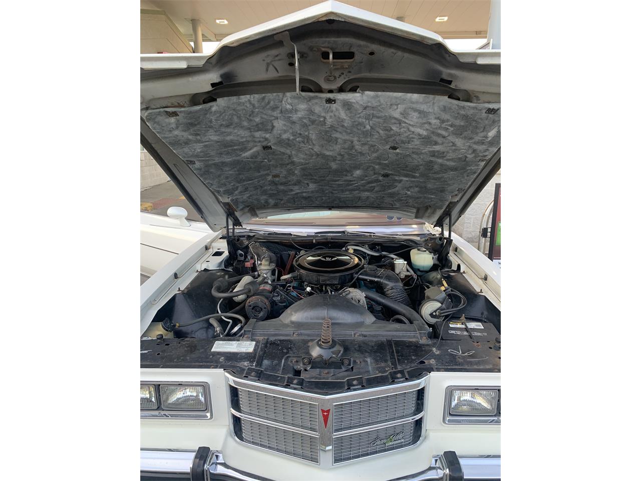 Pontiac-Grand-ville-1975-White-White-21