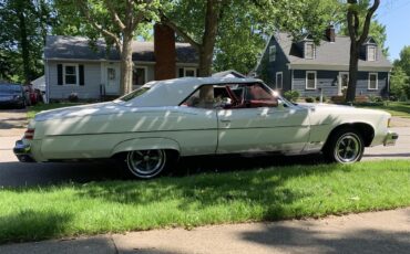 Pontiac-Grand-ville-1975-White-White-27