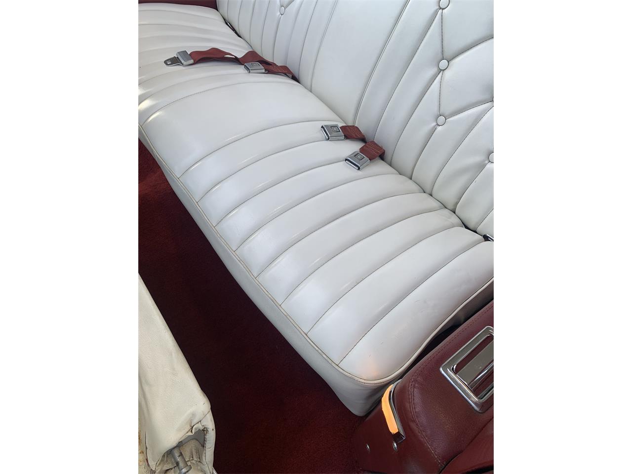 Pontiac-Grand-ville-1975-White-White-28