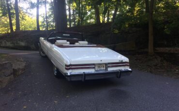 Pontiac-Grand-ville-1975-White-White-3