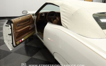 Pontiac-Grandville-1975-Cameo-White-Saddle-31