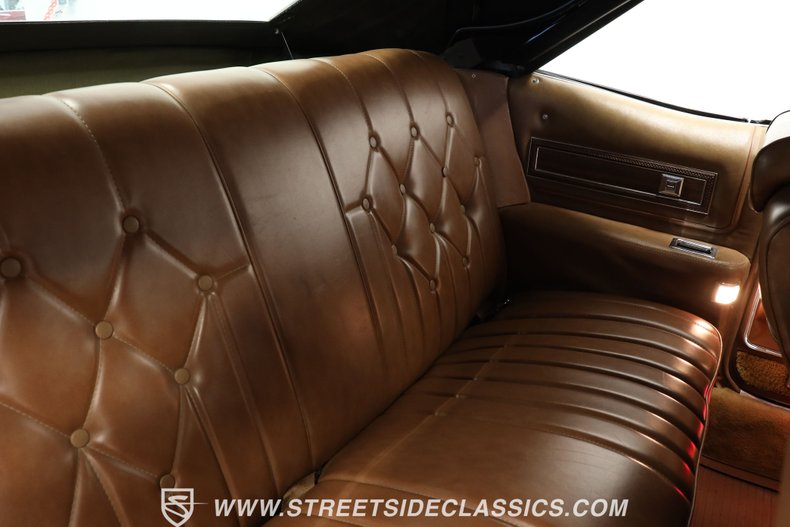 Pontiac-Grandville-1975-Cameo-White-Saddle-42