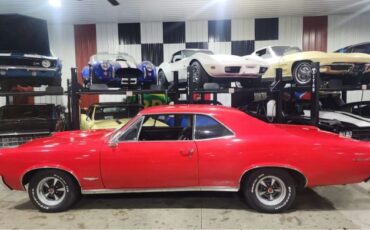Pontiac-Gto-1966-Red-Black-Vinyl-8