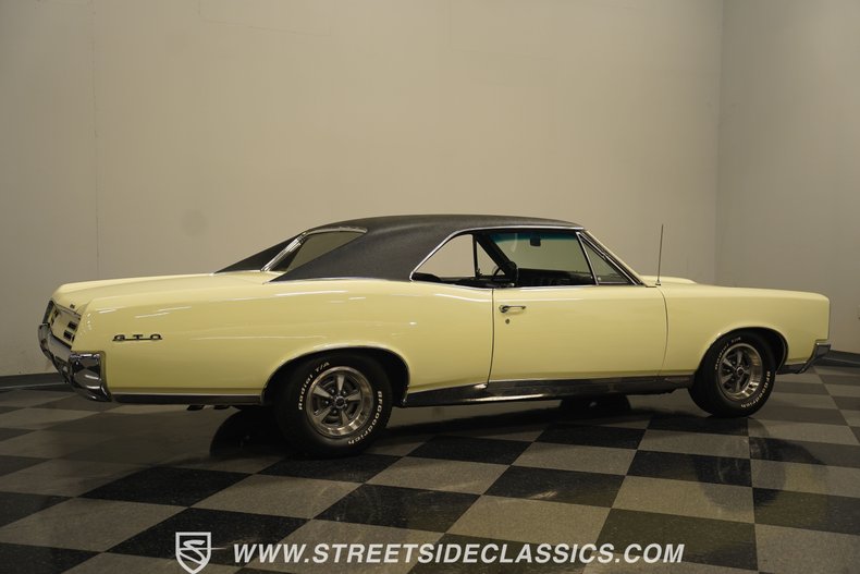 Pontiac-Gto-1967-Cream-Black-16