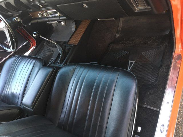 Pontiac-Gto-1969-Carousel-Red-Black-11